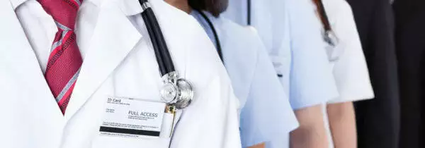 Shoulder's view of 4 doctors